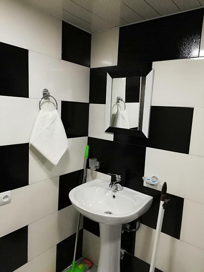 Bella Apartment ティビリシ エクステリア 写真